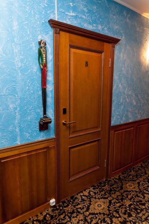 Hotel General Ekibastuz エクステリア 写真